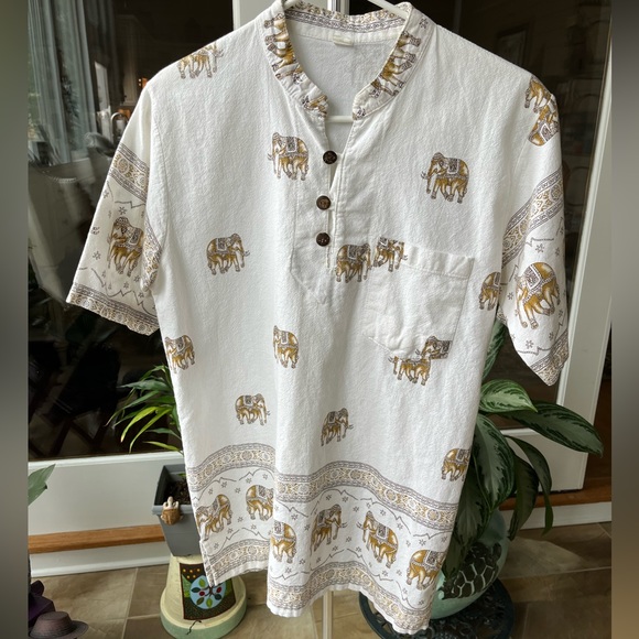 Unbranded Other - Men’s Elephant shirt size Medium